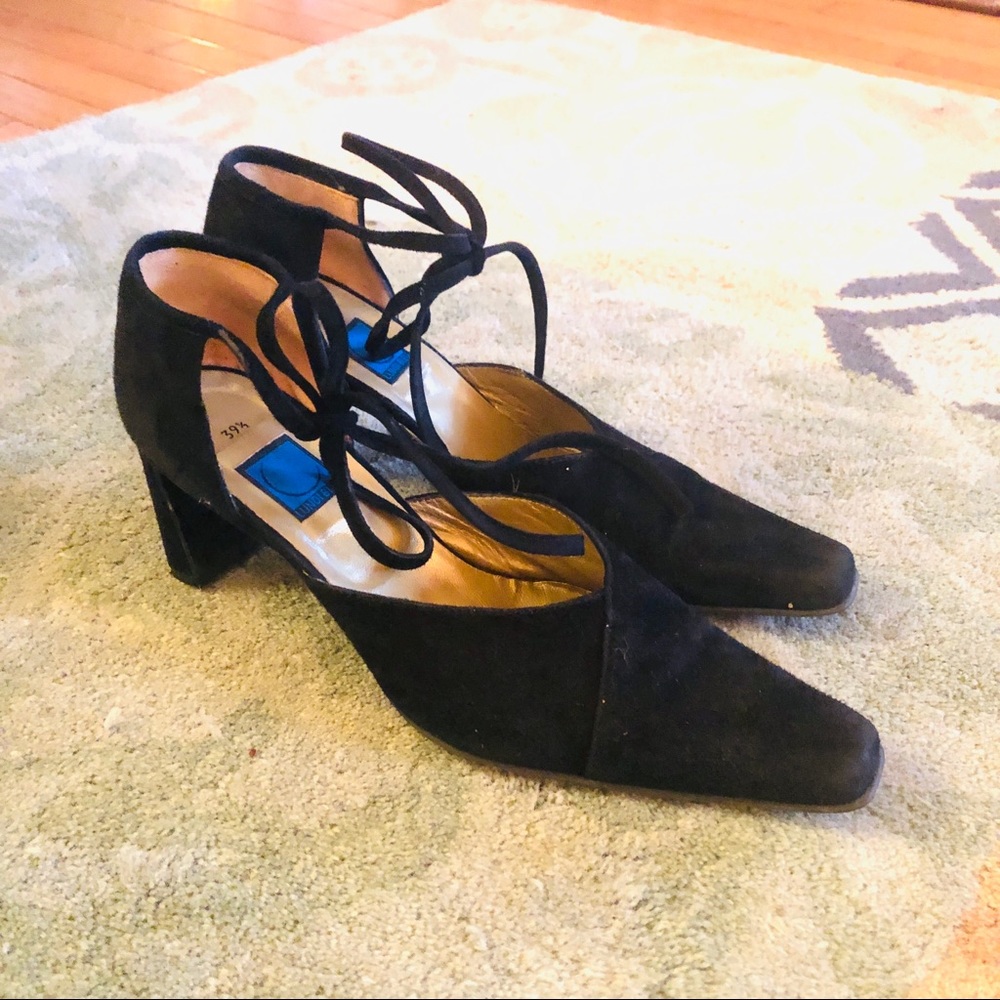 Lundi Blue (Anthropologie) suede heels!😍😍